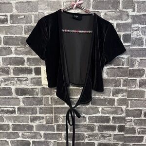 Blue Life Fit top black velvet tie cropped shirt